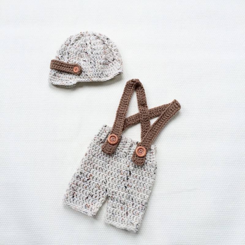 Gehäkelte Baby/Kleinkind Hose Und Mütze Set von LovinglyNie