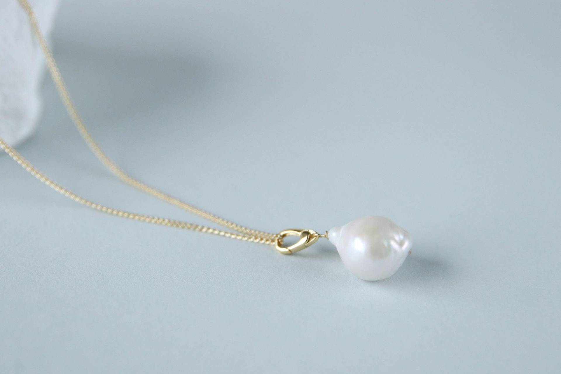 Halskette Mit Barockperlen, Barocke Perle, Silber, Baroque Pearl, Minimalistisch Geschenk, Brautschmuck, Unikatschmuck, Unique-B von LoviqueAtelier