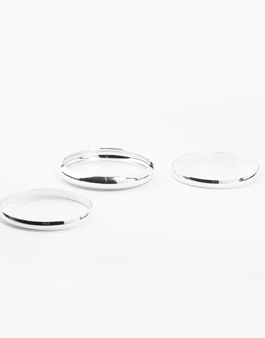 Lovisa - 3er-Pack versilberte, klassische, glatte Armreifen in mittlerer Größe in Silberoptik von Lovisa