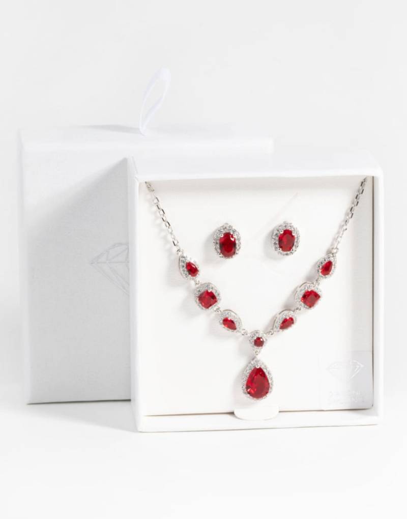 Lovisa - Set mit silberfarbener Halskette und Ohrringen mit Rubin-Imitat und ovalem Design von Lovisa