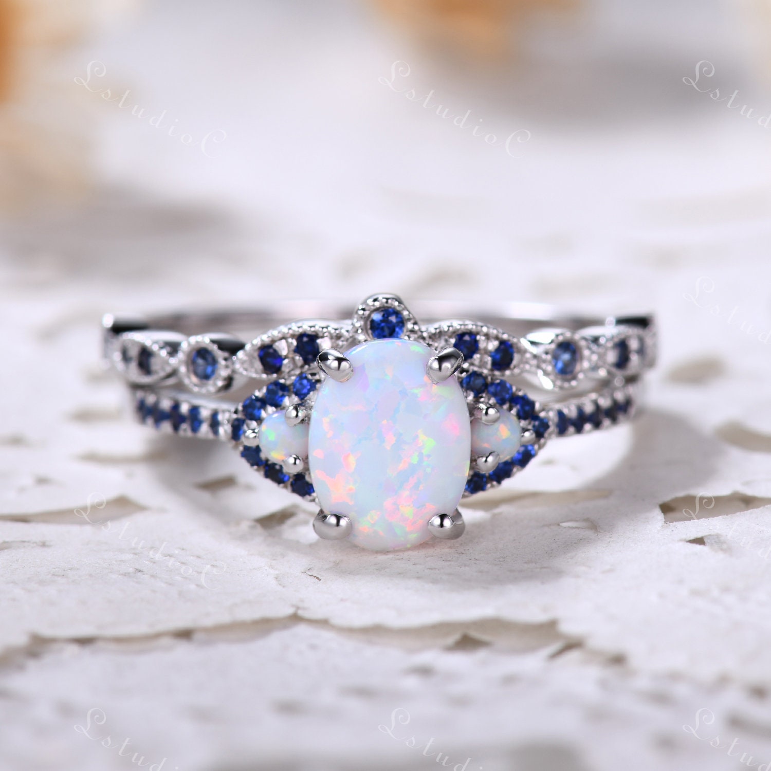 Feueropal Ring Set Blau Saphir Ehering Weißer Opal Verlobungsring Stapelring Vintage Geburtsstein Brautring von LstudioC