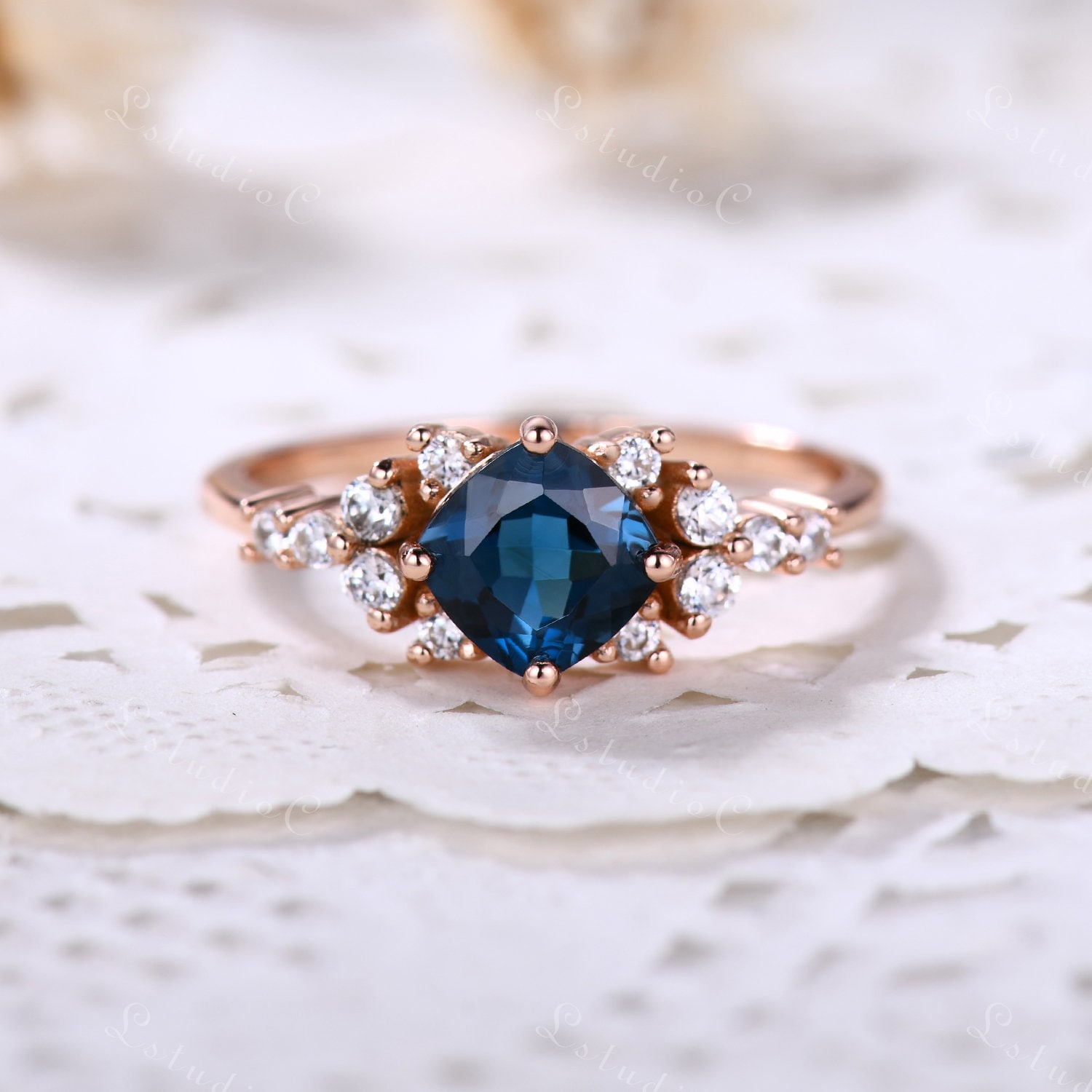 Kissen London Blautopas Verlobungsring Zierlicher Topas Ring Rosegold Cluster Vintage Trauring Geburtsstein Für Frauen von LstudioC