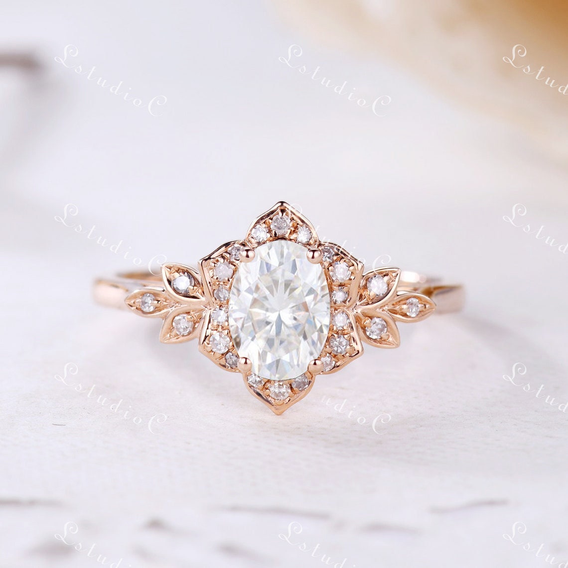 Oval Moissanit Verlobungsring Vvs 1Ct Ring Rose Gold Blume Vintage Zierlicher Für Frauen von LstudioC