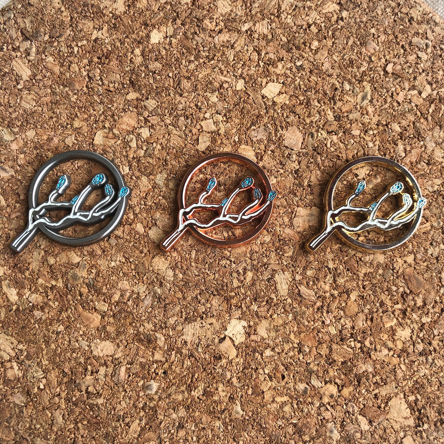 Kristall Baum Zweig Emaille Pin Kristall Baum Zweig Emaille Pin von LuFishCo