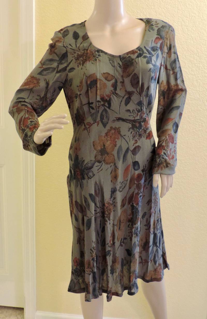 Vintage Einfach Zu Tragen Floral Druck Carolle Little Rayon Dress Frühlingsfalle Farben, Größe 8 Boho Vintage Einfach Zu Tragen Floral Druck Carolle Little Rayon Dress Frühlingsfalle Farben, Größe 8 Boho von LuLusClassicVintage