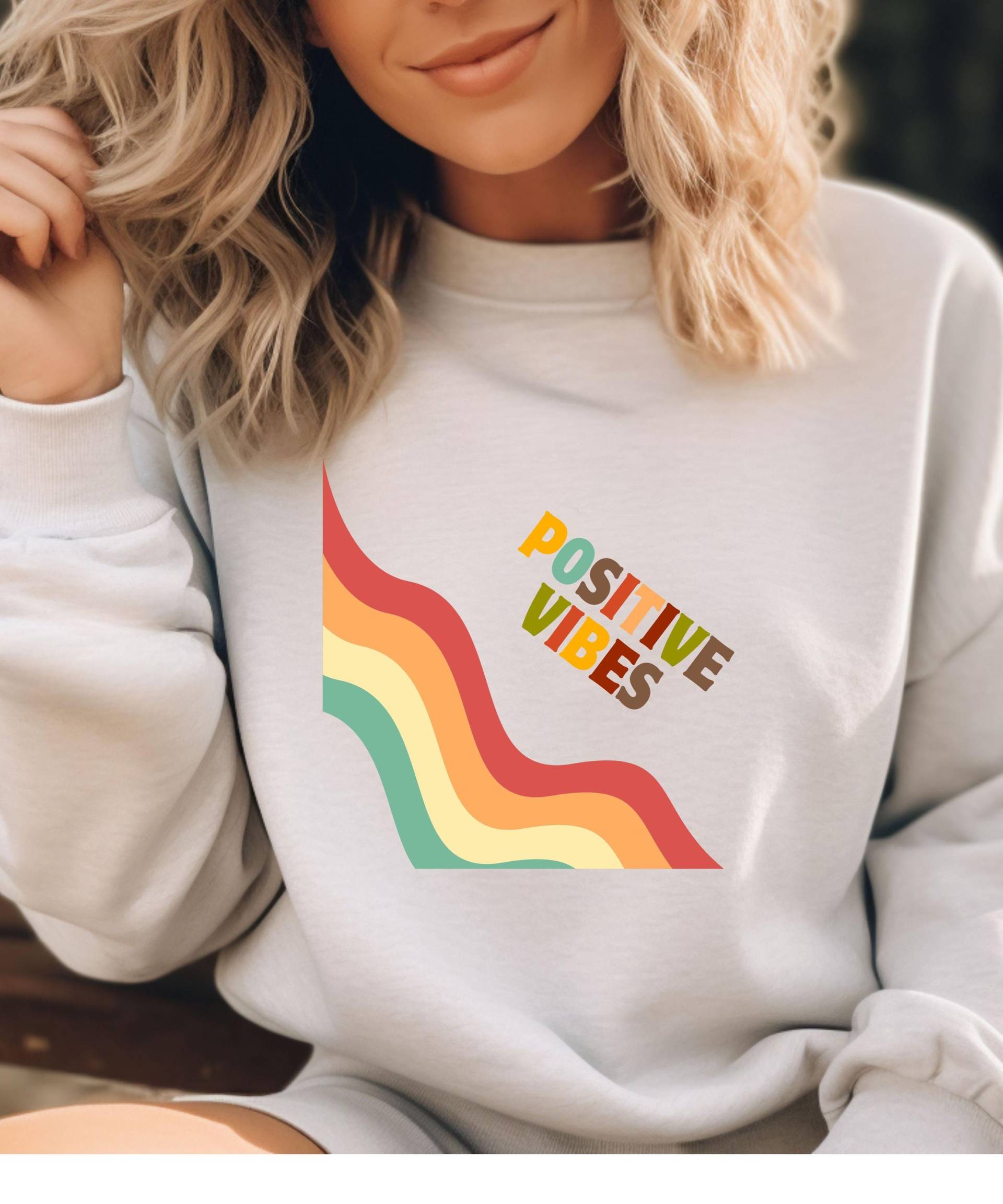 Positive Vibes Pullover Regenbogen Sweatshirt Damen Good Hoodie Retro Positive Vibes Pullover Regenbogen Sweatshirt Damen Good Hoodie Retro von LuMaShopDesign
