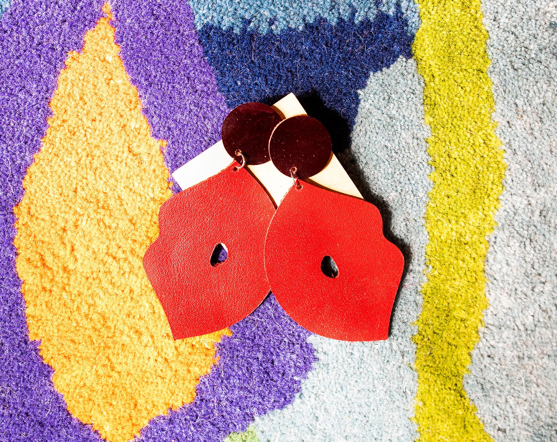 Lippen Form Leder Ohrringe Lippen Form Leder Ohrringe von LuMadeByHand