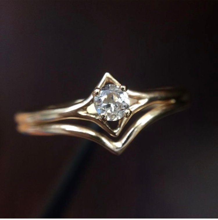 Diamantring - Extra Kleiner, Sternförmiger Verlobungsring Mit Weißem Diamant von LuanaCoonen