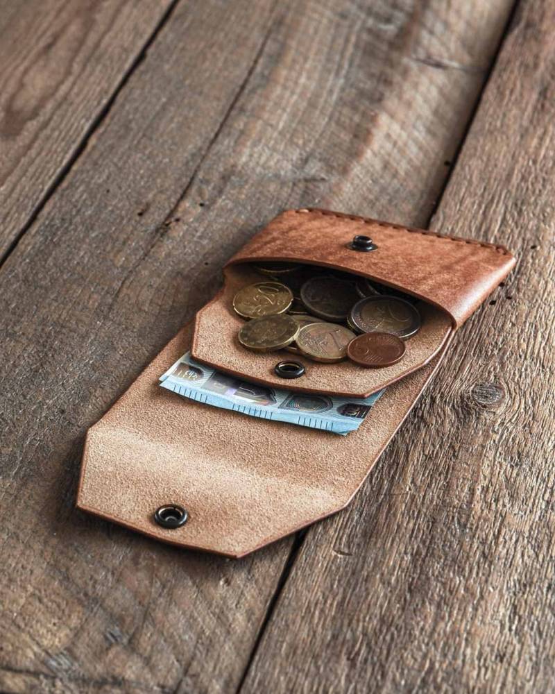 Handgefertigte Ledergeldbörse Vollnarbiger Pflanzlich Gegerbter Geldbeutel, Schilling-Kartenhalter von LuavaFinland