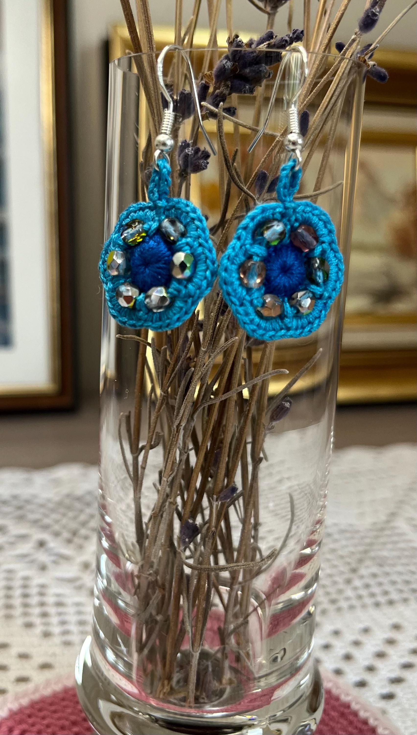 Handgefertige, Gehäkelte Ohrringe | Paar, Angenehm Zu Tragen Und Dekorativ von LubasChrocheteria