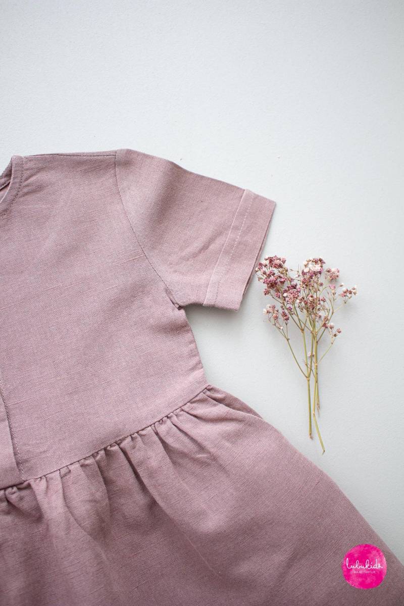 Mauve Lila Leinenkleid - Babykleid Mädchenkleid Sommerkleid Blumenmädchenkleid Taufkleid Hochzeitsoutfit Taufoutfit Einschulungskleid von Lubukidz