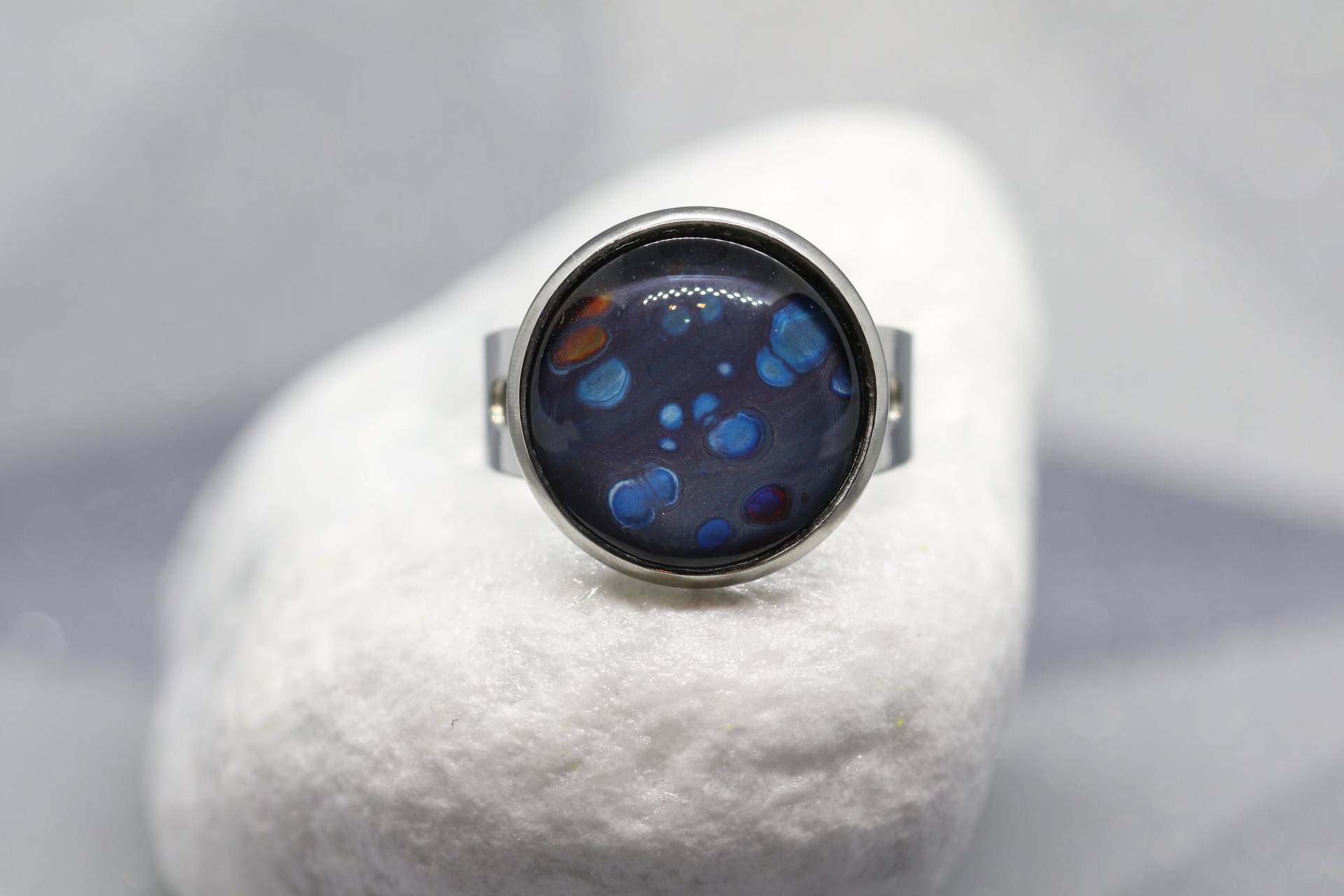 Ring, Fluid Art, Cabochon Ø 14 Mm, Edelstahl, Einzelstück Ring, Fluid Art, Cabochon Ø 14 Mm, Edelstahl, Einzelstück von LuciDdreamSFluidArt