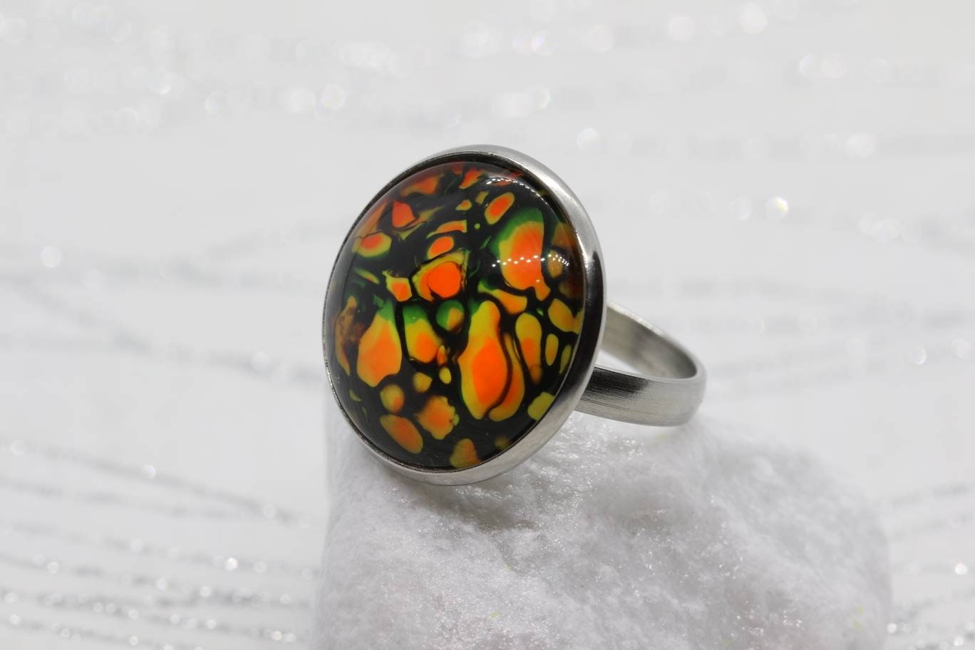 Ring Mit -Neon - Fluid Art, Edelstahl, Cabochon Ø 20 Mm, Einzelstück Ring Mit -Neon - Fluid Art, Edelstahl, Cabochon Ø 20 Mm, Einzelstück von LuciDdreamSFluidArt