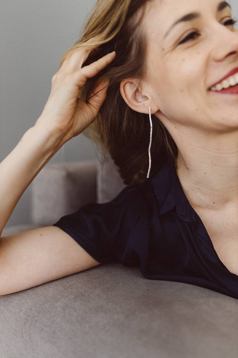 Unregelmäßige Lange Faden Ohrringe | Leichte Mit Gehämmerter Textur Für Den Täglichen Gebrauch Unregelmäßige Lange Faden Ohrringe | Leichte Mit Gehämmerter Textur Für Den Täglichen Gebrauch von LuciaFeugas