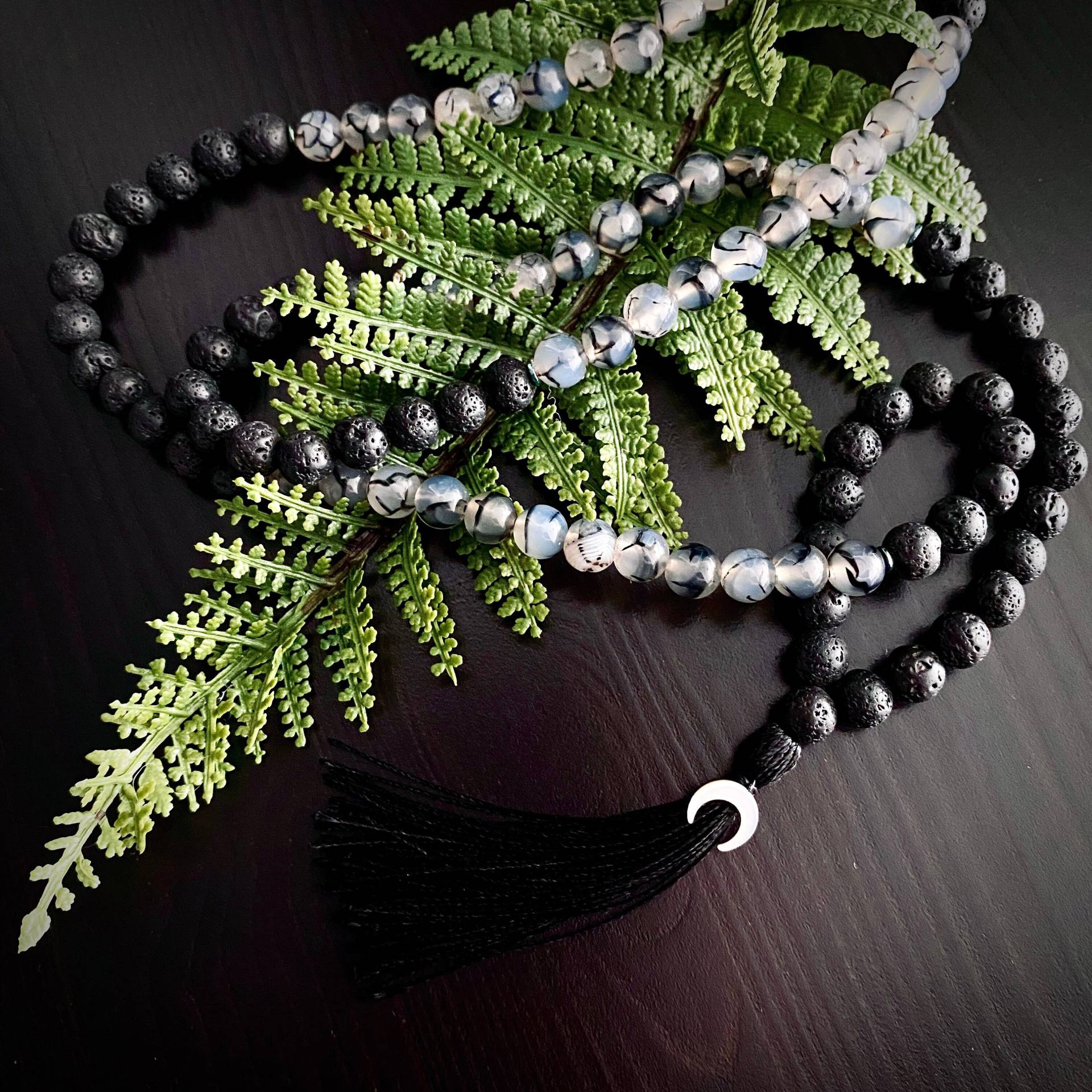 Lucid Søuls Co. Malakette Mala Dragon Vein Achat Lavastein Perlmutt Mond Kette Halskette Moonchild Lucid Søuls Co. Malakette Mala Dragon Vein Achat Lavastein Perlmutt Mond Kette Halskette Moonchild von LucidSoulsCo