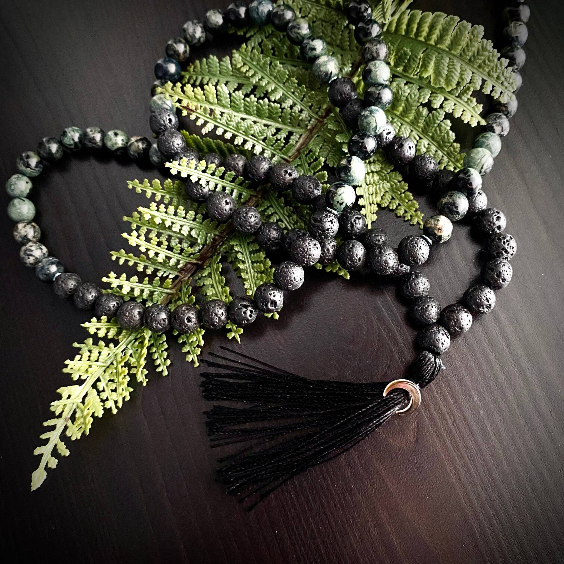 Lucid Søuls Co. Malakette Mala Rhyolite Kambaba Lavastein Perlmutt Mond Kette Halskette Moonchild Lucid Søuls Co. Malakette Mala Rhyolite Kambaba Lavastein Perlmutt Mond Kette Halskette Moonchild von LucidSoulsCo