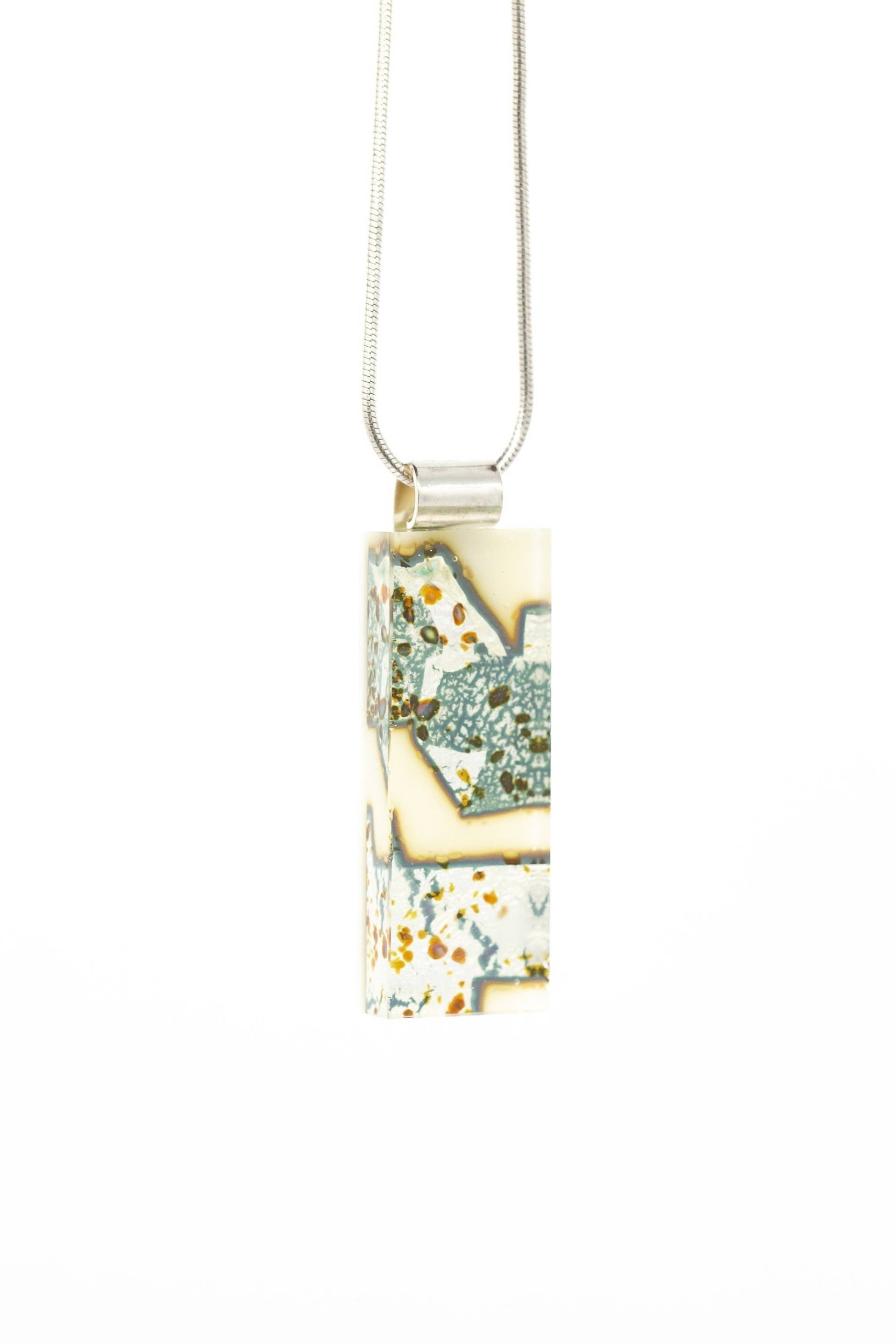 Geschmolzener Glas Anhänger Gestreifte Sterling Silber Halskette Geschmolzener Glas Anhänger Gestreifte Sterling Silber Halskette von LucieHarrisGlass
