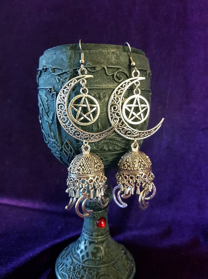 Mondgöttinnen-Ohrringe - Ohrringe Mit Mondhexen-Motiv, Hexenhandwerk, Schirm-Kronleuchter, Okkulter Wicca-Schmuck, Halbmond-Ohrringe, Geschenk von LuciferothicaCrafts