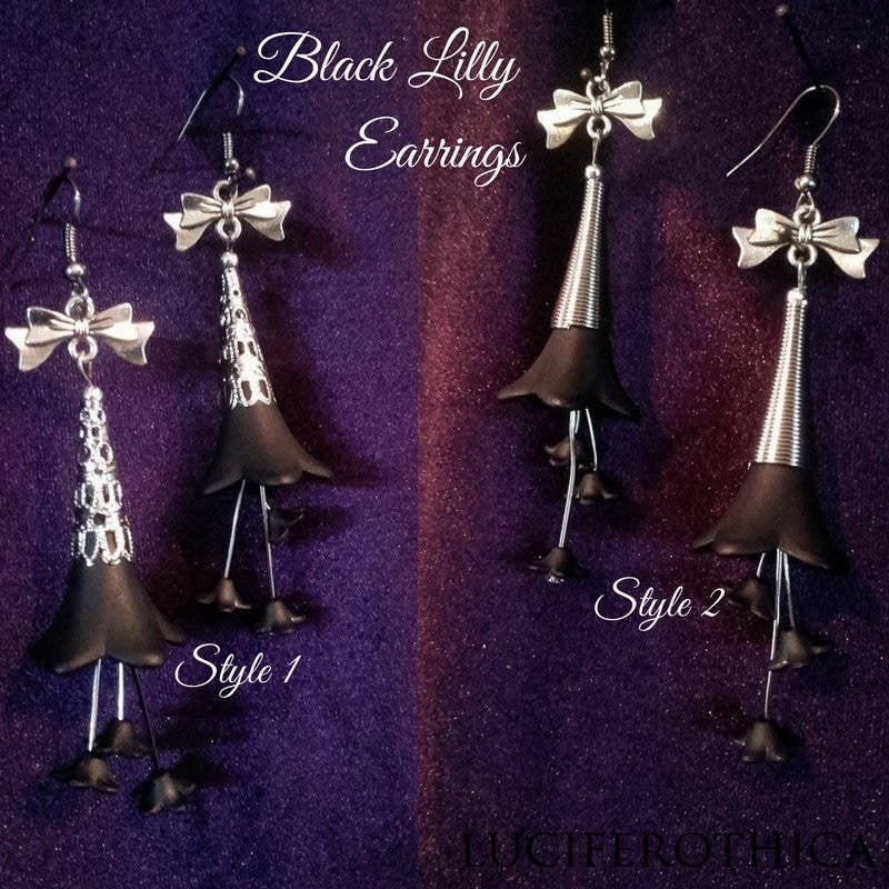 Ohrringe Mit Schwarzer Lilie | 2 Ausführungen - Gothic-stil, Viktorianisch, Schleife, Blume, Hexe, Geschenkidee, Romantisch, Lilie, Tulpe von LuciferothicaCrafts