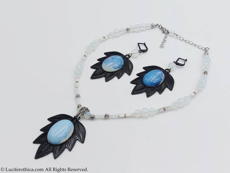 Opalit Schmuck Set | Halskette & Ohrringe Im Blatt Design - Kristall Edelstein Gothic Heilung Aufladung Kraft Chakra Ausgleich Geschenk Des Lichts von LuciferothicaCrafts