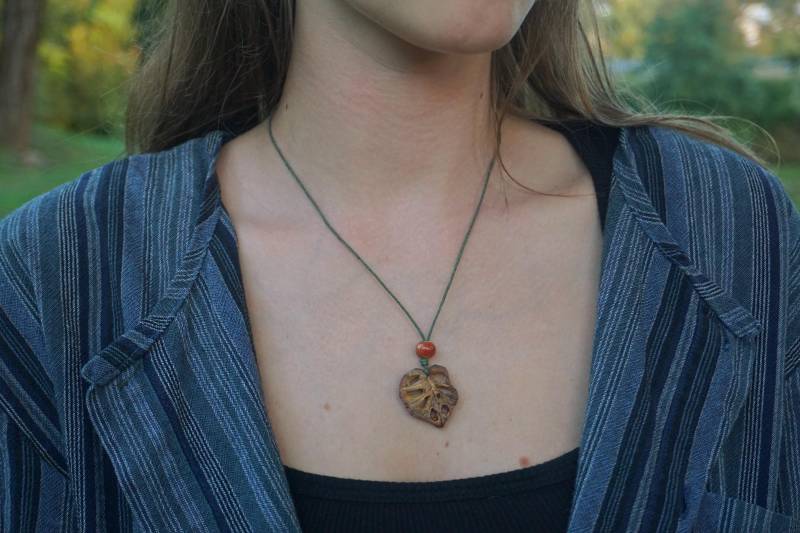 Halskette Mit Monstera-Motiv von LucisNest