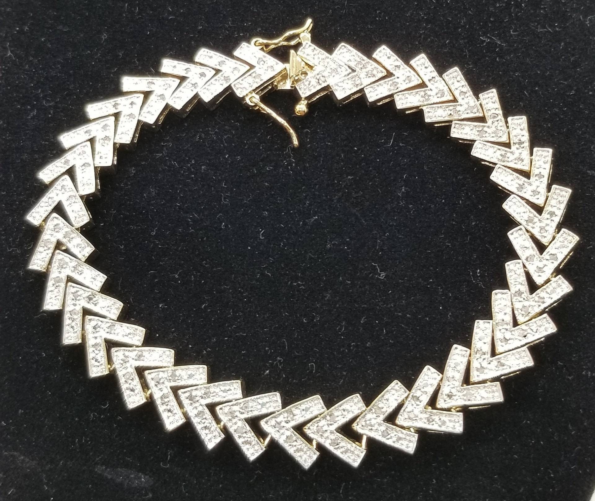 Deko 1, 08 Karat, 18 Karat Weiß Und Gelb Gold Armband Deko 1, 08 Karat, 18 Karat Weiß Und Gelb Gold Armband von LuckeyLovesGems