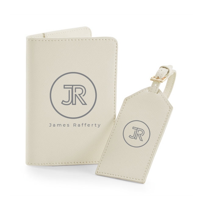 Entdecken Sie Das Ultimative Personalisierte Boutique Travel Set - Ihre Treue Begleitung Für Unvergessliche Reisen Und Abenteuer von LuckjaGmbH