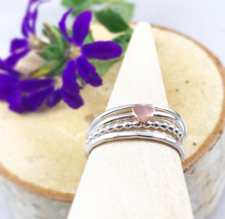 Silber Stapelringe, Sterling Ringe, Boho Ring Set, Perlenringe, Gehämmerter Ring, Dünne Stacker Ringe Silber Stapelringe, Sterling Ringe, Boho Ring Set, Perlenringe, Gehämmerter Ring, Dünne Stacker Ringe von LuckyBeeJewelry