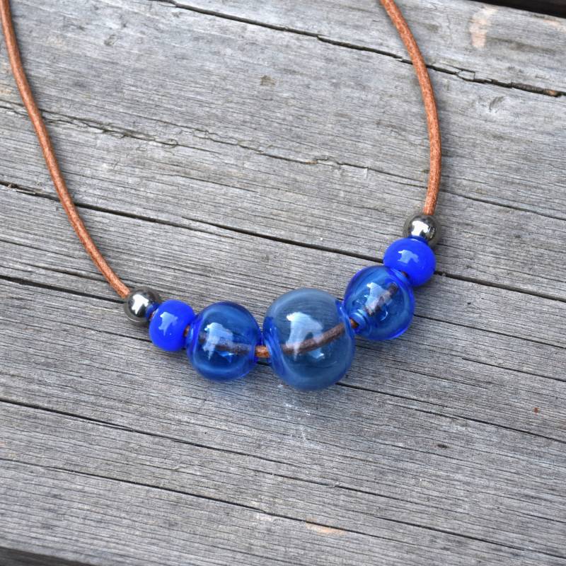 Boho Lampwork Glasperlenkette Blauer Anhänger Boho Lampwork Glasperlenkette Blauer Anhänger von LuckyFineGlass