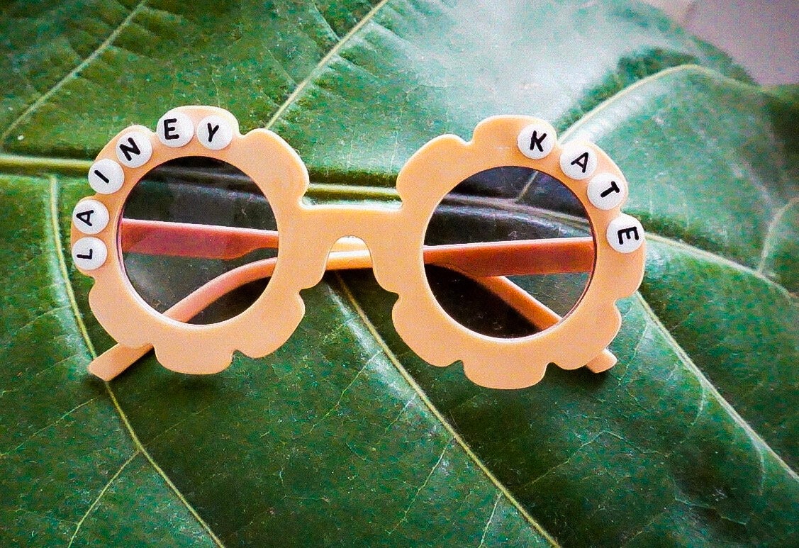 Kinder Personalisierte Sonnenbrille | Baby Sunnies Kinder Personalisierte Sonnenbrille | Baby Sunnies von LuckyLAMStudio