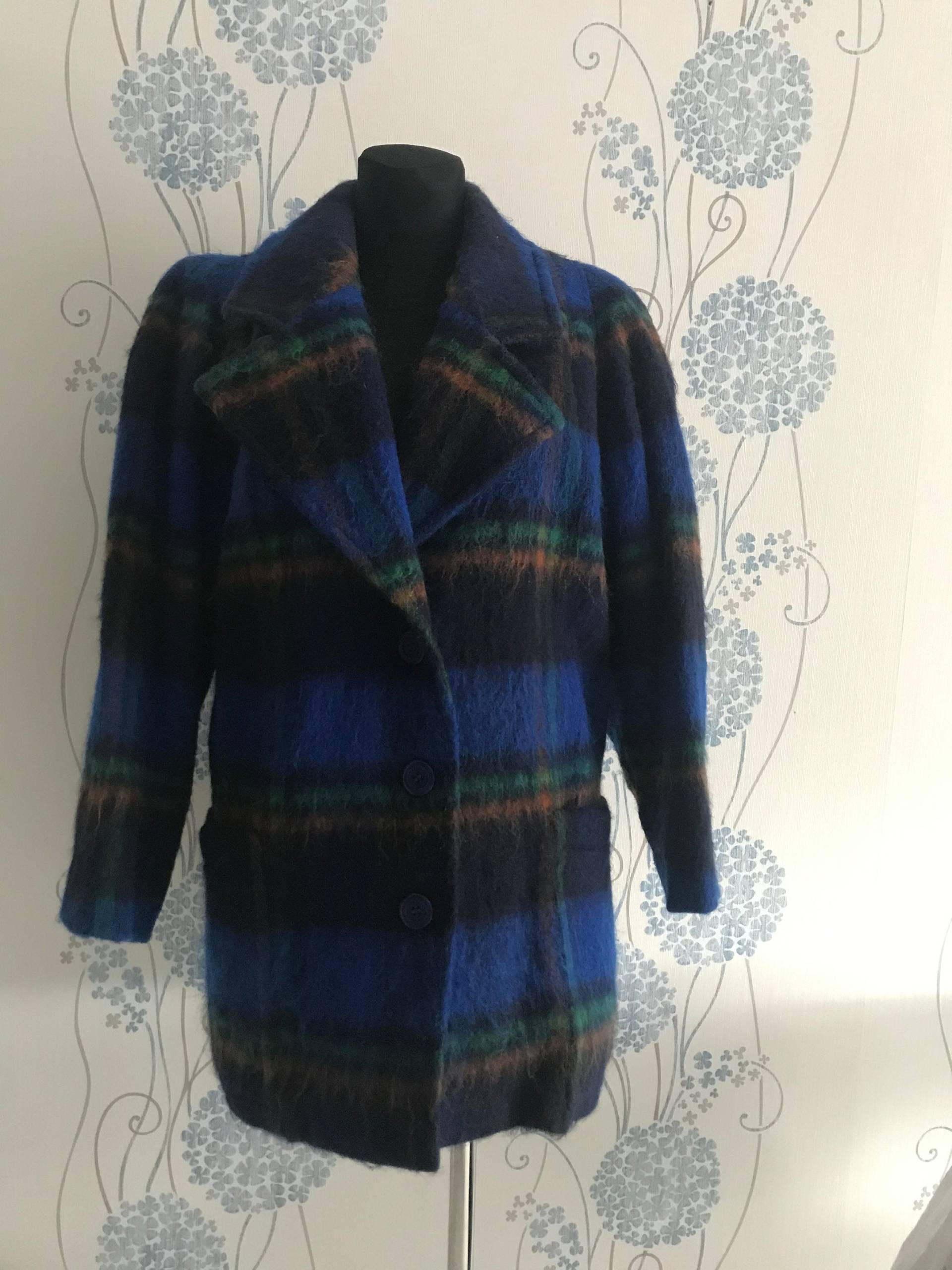 Vintage 80Er Jahre Claude Havrey Paris Wolle Und Mohair Karierter Mantel, Winterjacke. Größe L. Sehr Guter Zustand von LuckyMarta