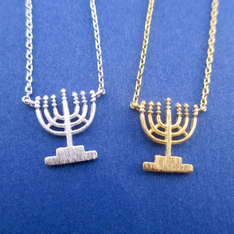 Chanukka Kerzen Chanukah Menorah Hanukkiyah Lampe Ständer Anhänger Halskette in Silber Oder Gold | Gehämmert Und Geschmiedet Schmuck von LuckyMiiJewelry