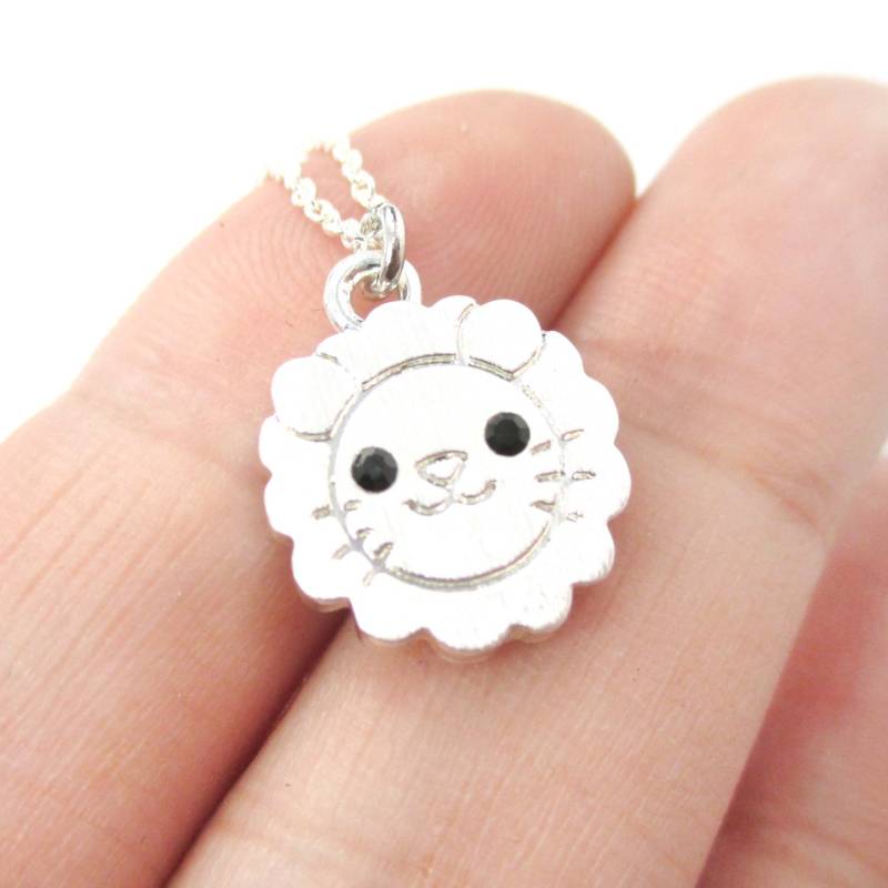 Niedliche Und Einfache Löwengesicht Förmige Charme Halskette in Silber | Handgemachte Tier Schmuck von LuckyMiiJewelry
