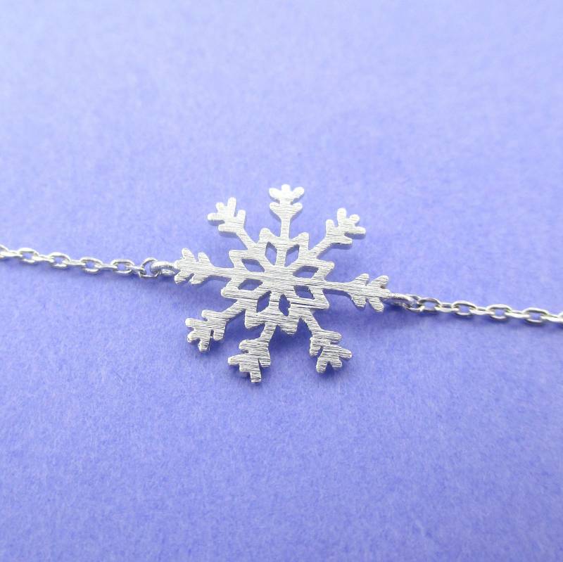 Wunderschön Minimal Schneeflocke Förmigen Bettelarmband in Silber Oder Gold | Kleine Zierliche Schmuck Geschenke Für Sie Jubiläums - Und von LuckyMiiJewelry