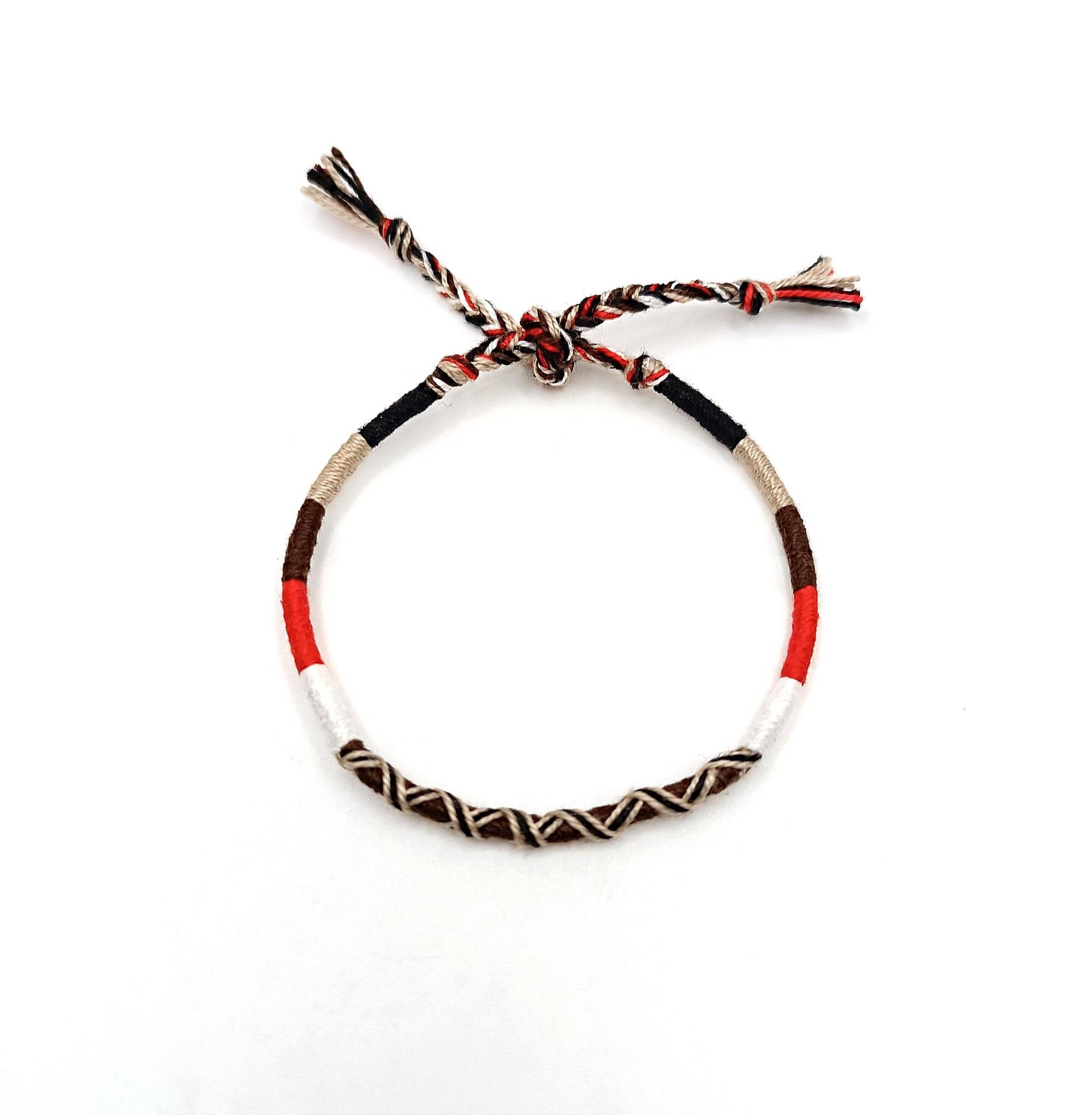 Baumwollfaden Criss Cross Armband Erdfarbener Ton Hippie Wrap von LuckyRatJewellery