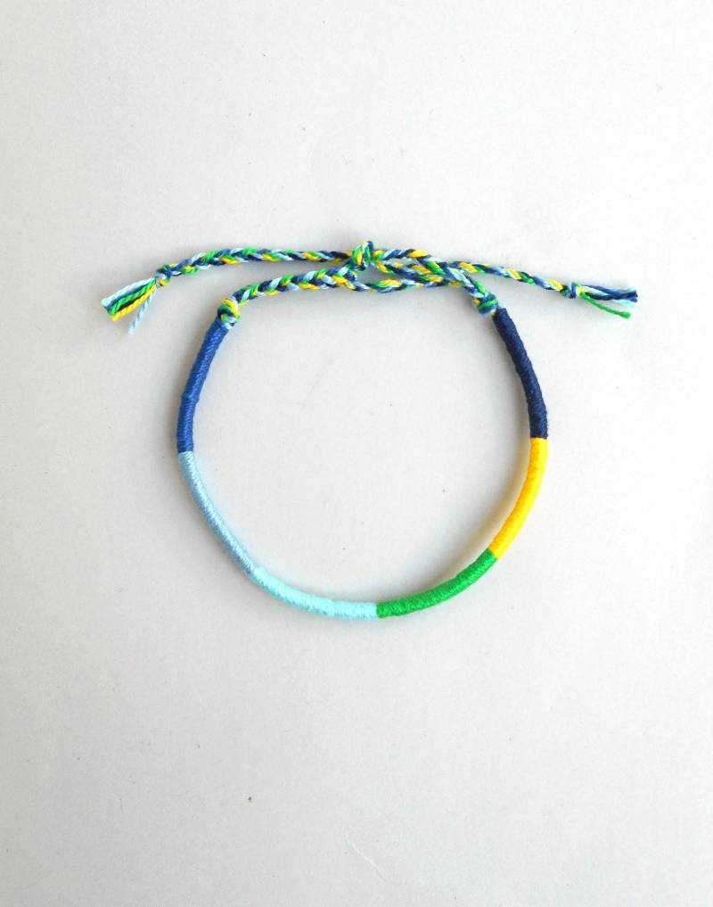 Bunt Baumwollfaden Seil Armband Geflochtener Freundschaftsschmuck von LuckyRatJewellery