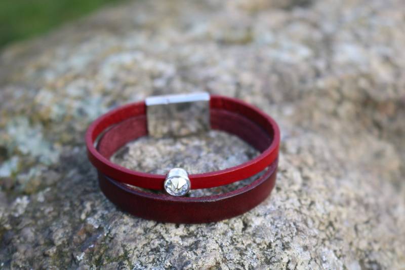 Leder Armband Mit Edestahl Magnet-Verschluss Leder Armband Mit Edestahl Magnet-Verschluss von LuckySchmuck