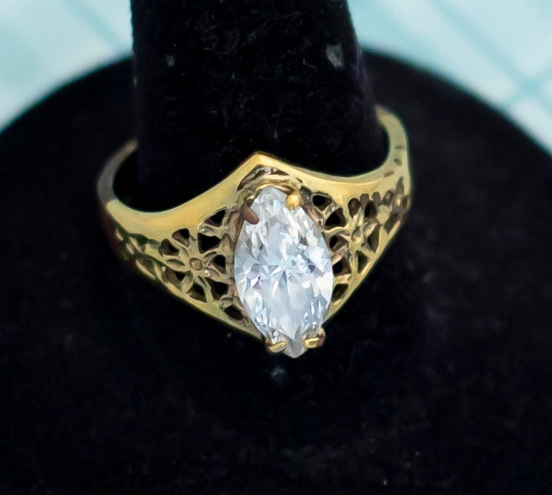 Vintage Vergoldeter Art Deco Diamant Strass Ring - Größe 9 L10 von LuckyvintagefindsUS