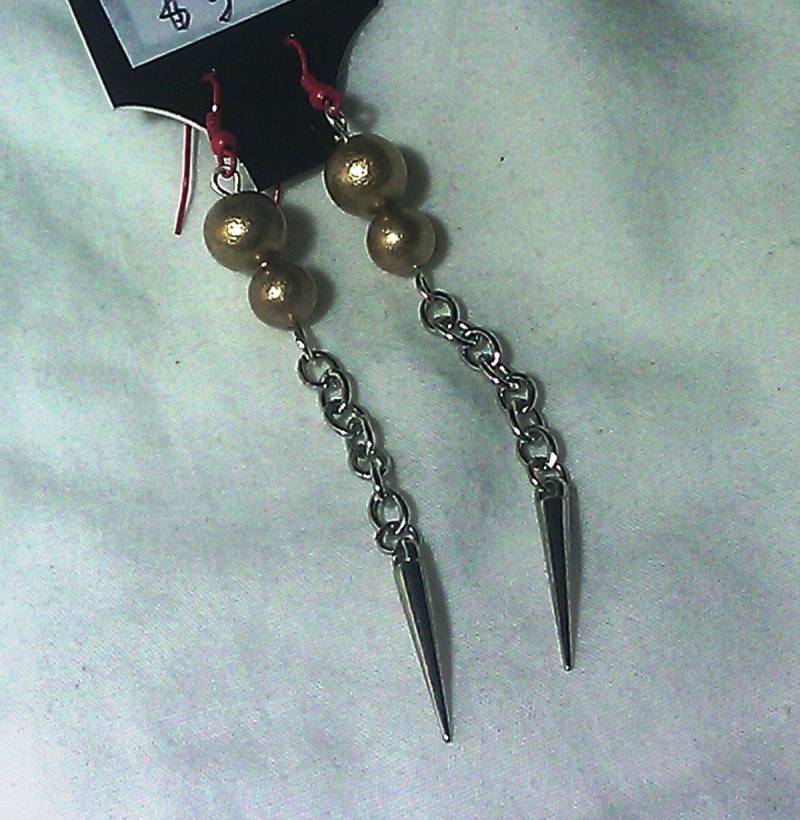 Gold Und Silber Ketten Ohrringe W/Silber Spikes Gold Und Silber Ketten Ohrringe W/Silber Spikes von LucyCueCreations