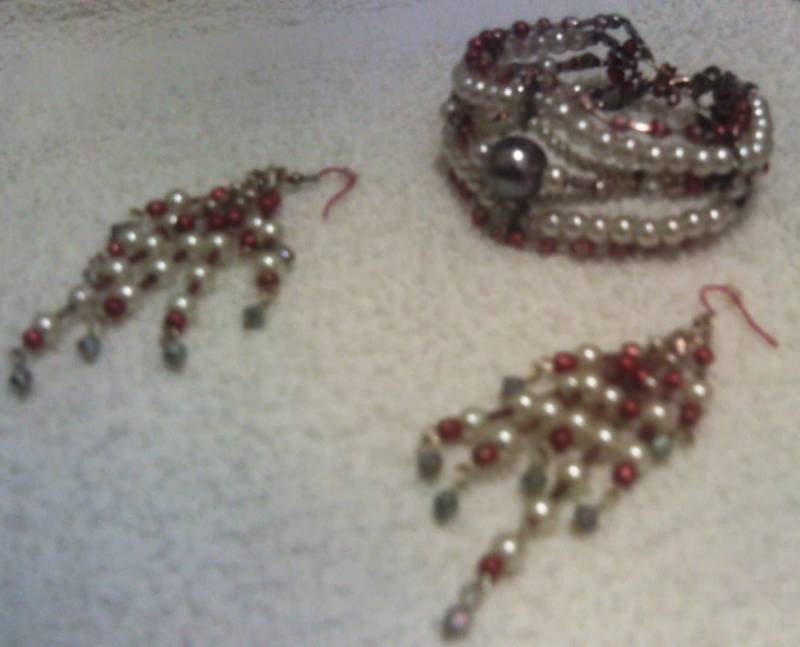 Perlenohrringe Im Vintage-stil Perlenohrringe Im Vintage-stil von LucyCueCreations