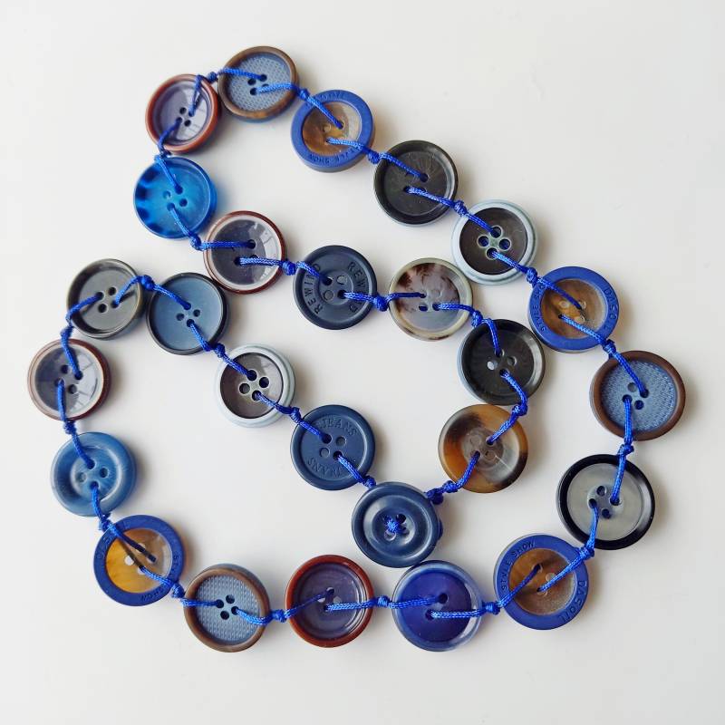 Blau-Braune Knopfkette von LucyLynnTreasures