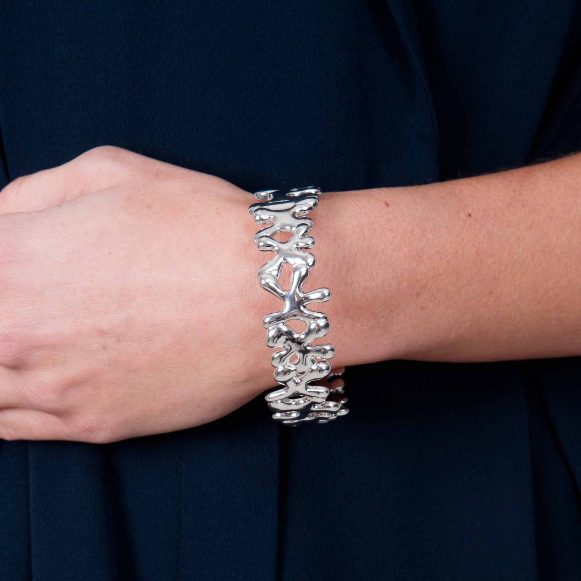 Splash Sterling Silber Klapp Armreif von LucyQuartermaineltd