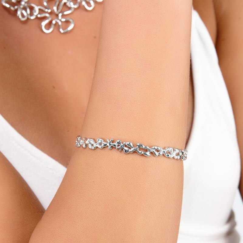 sterling Silber Splash Armreif Skulpturaler Geschmolzener Armreif, Rhodiniert von LucyQuartermaineltd