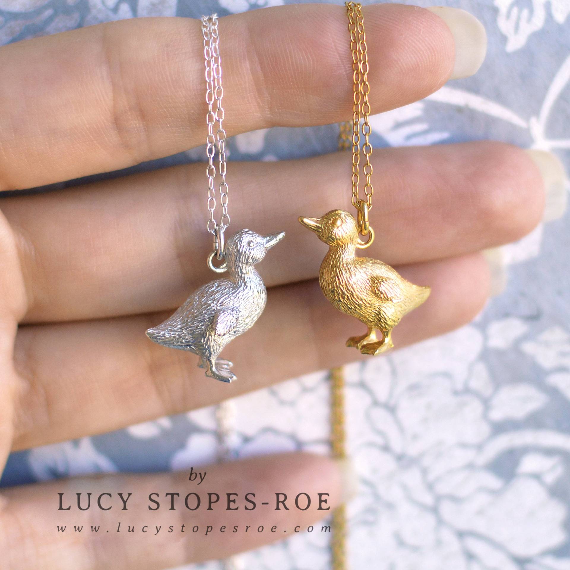 Handgemachte Silber/Gold Enten Anhänger Und Kette Handgemachte Silber/Gold Enten Anhänger Und Kette von LucyStopesRoe