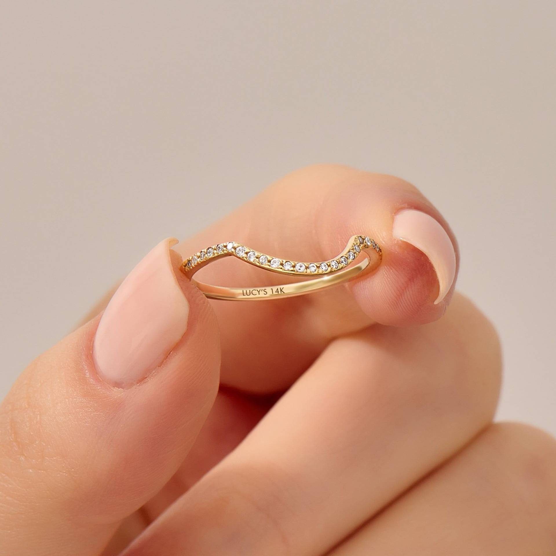 Winziger Pave Diamant Stapelring | 14K Solid Gold Bogen Ringenhancer Geschwungener Ehering Damen Zarter Schichting Ring Für Verlobungsring von LucysFineJewelry