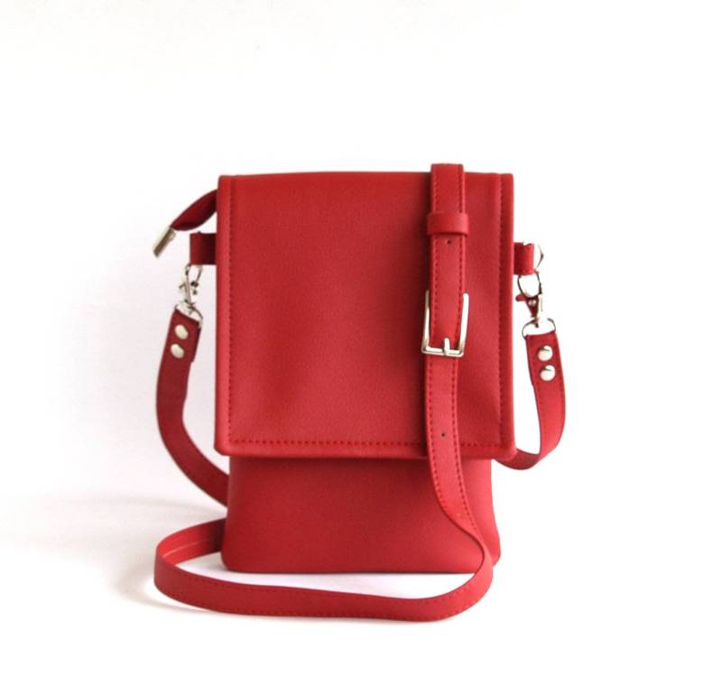 Rote Vegan Leder Umhängetasche Kleine Handytasche von LudaMelnick