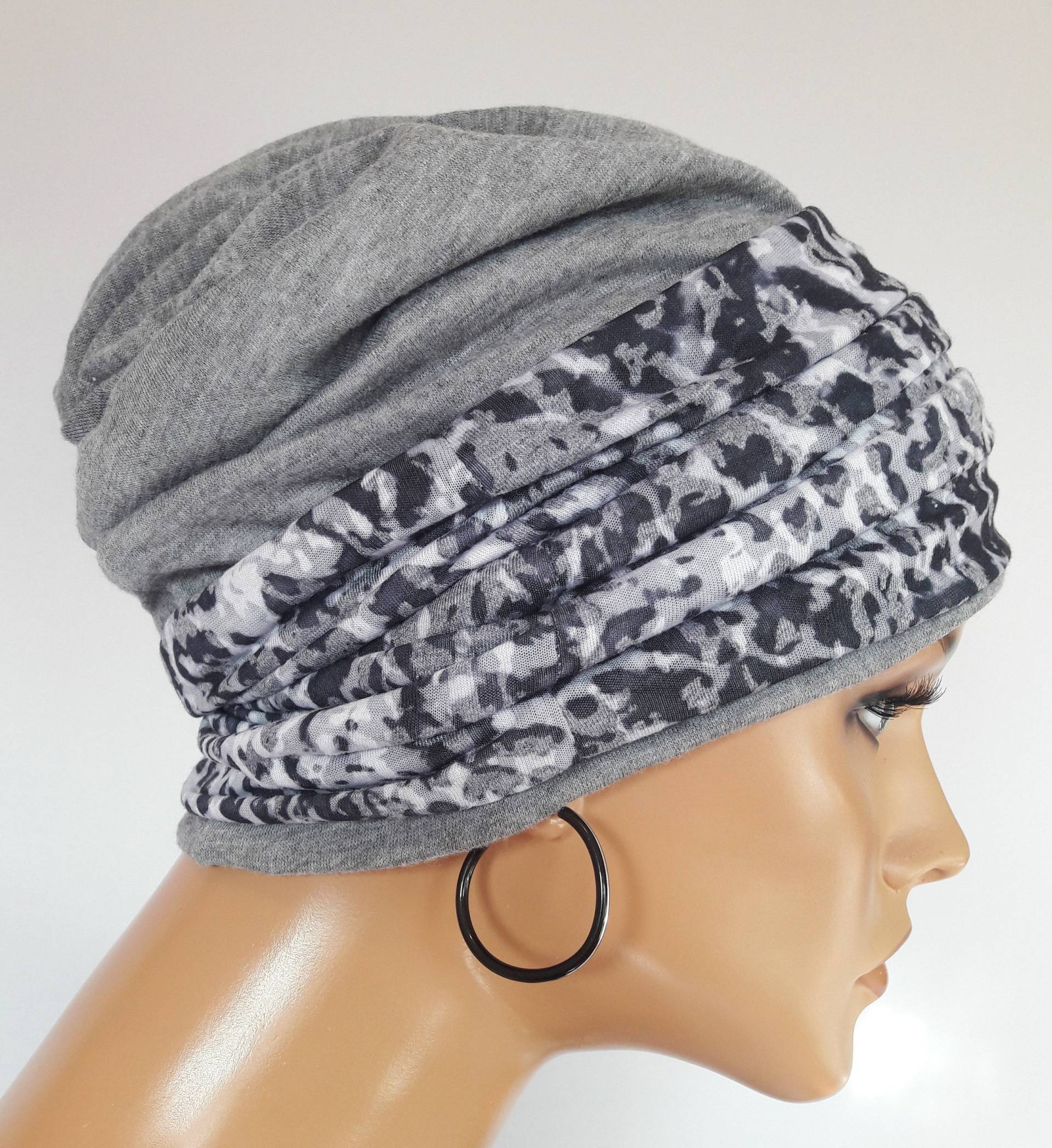 Luxus Beanie Wende Mütze Grau Weis Stirnband Raubkatze Motiv 2 Tg. Jersey Chemo Alopezie Luxus Beanie Wende Mütze Grau Weis Stirnband Raubkatze Motiv 2 Tg. Jersey Chemo Alopezie von Ludeline