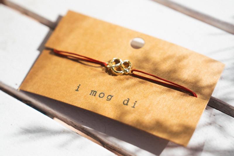 Brezel Armband 14K Vergoldet Weinrot⎢Trachtenschmuck⎢Dirndl⎢Oktoberfest Brezel Armband 14K Vergoldet Weinrot⎢Trachtenschmuck⎢Dirndl⎢Oktoberfest von LudmillasLittleShop