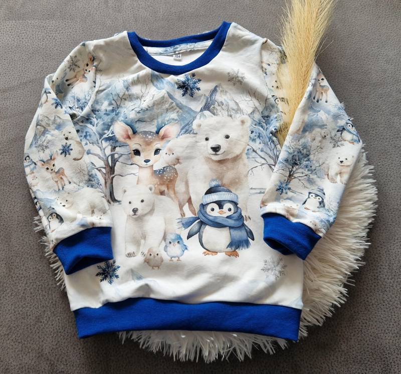 Pullover in Größe 104, Blau, Weihnachtsmotive, Aus Weichem French Terry, Unisex, Bündchen Weihnachtspullover, Winterpullover von LudmillasShop