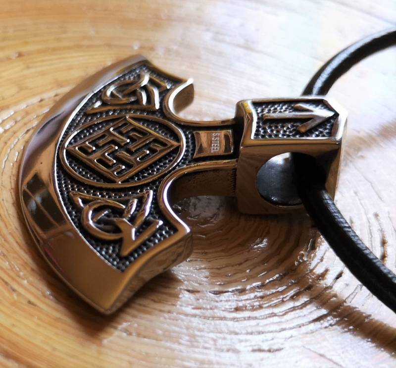 Anhänger Mit Kette Edelstahl Axt Beil Odin Thor Hammer Mjölnir Axtkopf + Lederband Black Magie Glücksbringer Schutz Amulett Neu Unisex von LuederitzDesign
